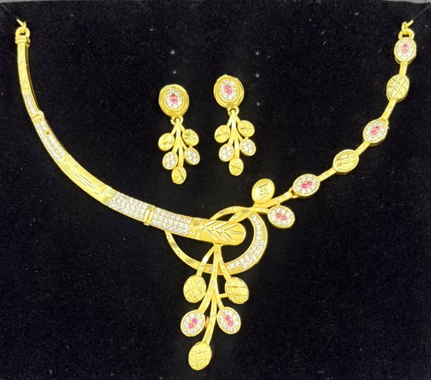 Gold plated Necklace set - Image 3
